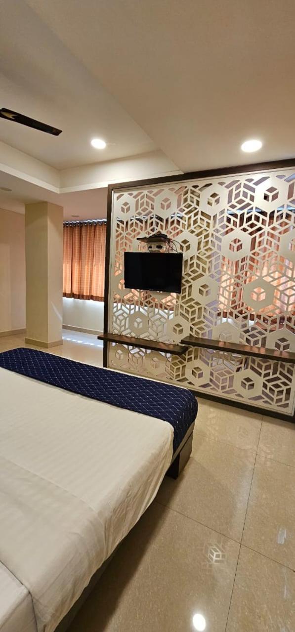 בהוי Stayguru Hotel Atithi מראה חיצוני תמונה